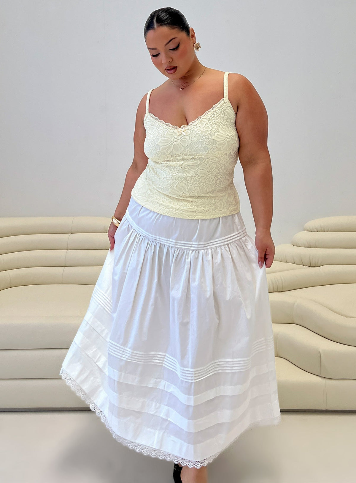 Calling For You Flowy Maxi Skirt White Curve