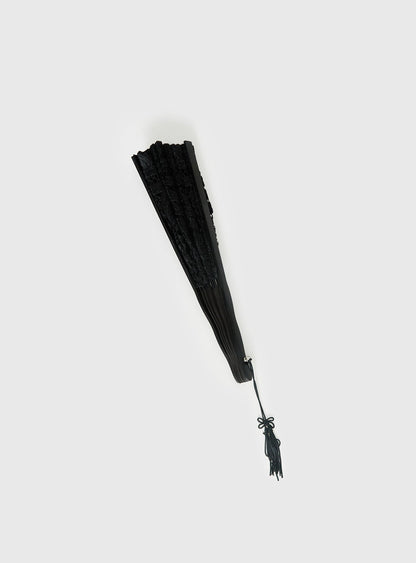 Bossa Nova Lace Fan Black