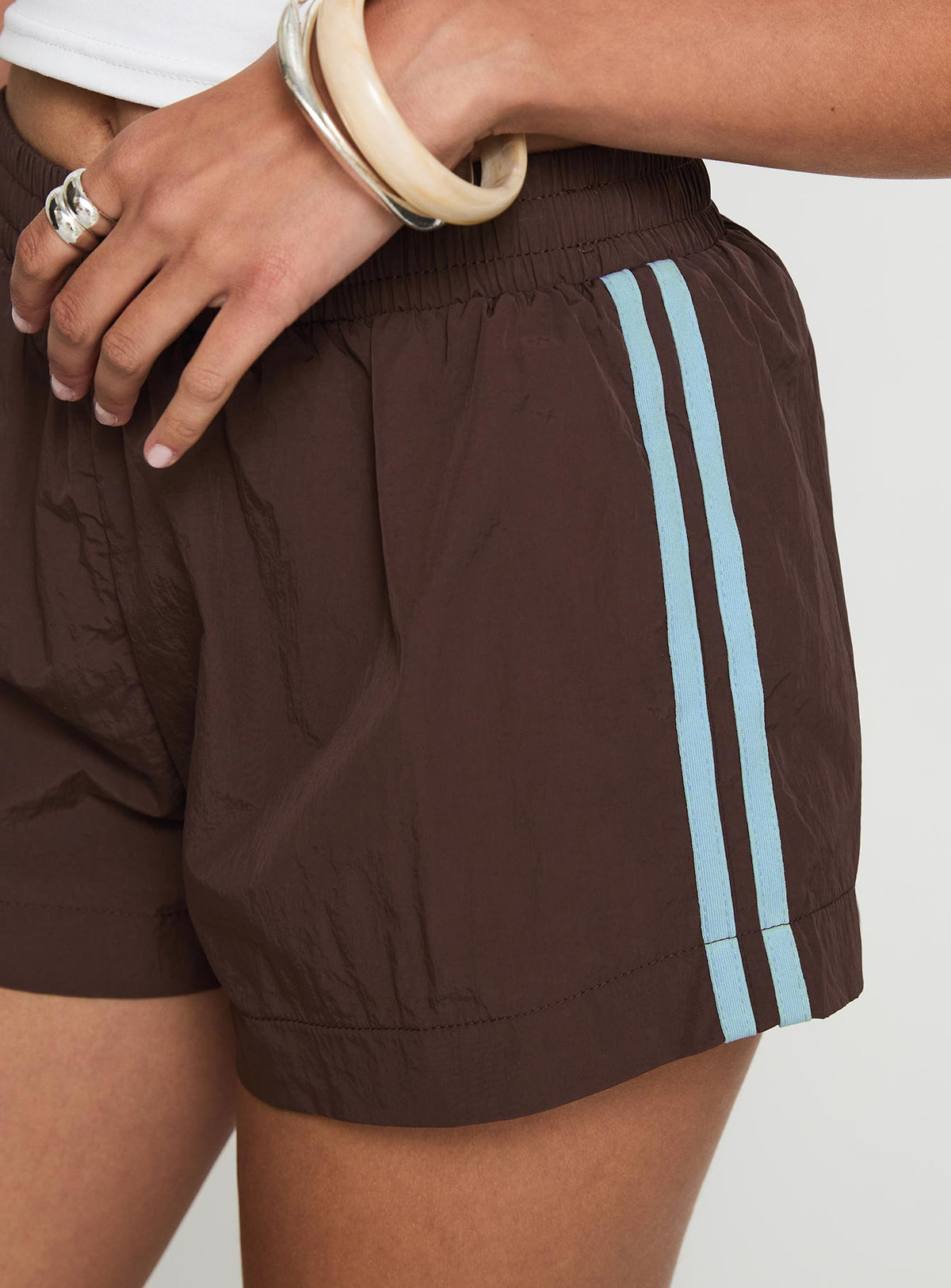 Borderline Track Short Brown / Blue