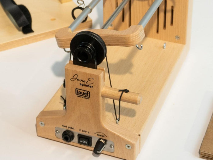 Louet Jenn-E e-Spinner