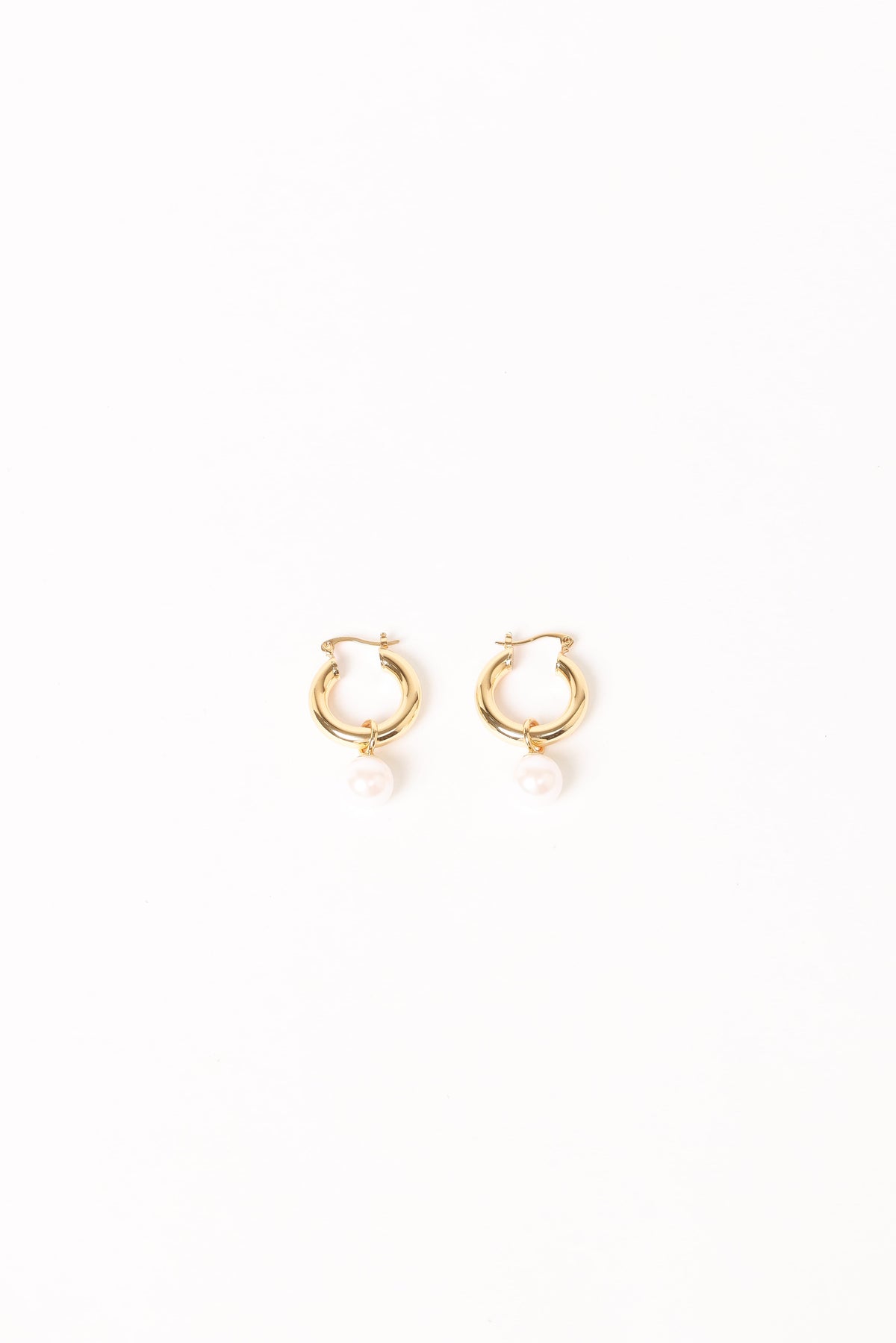 Geneva Earrings - Gold/Pearl