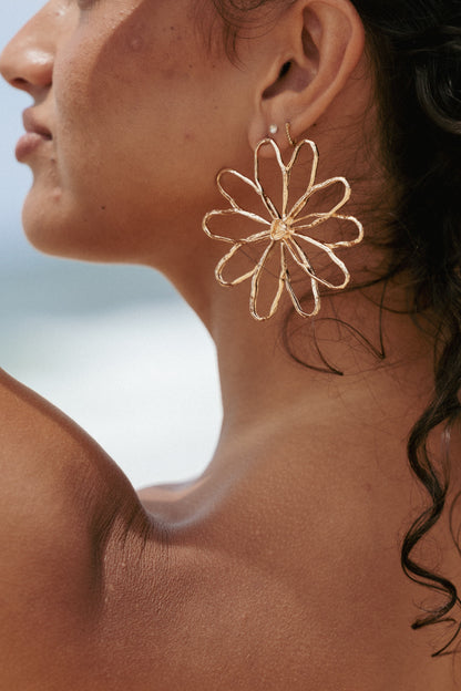 Indi Flower Earrings - Gold